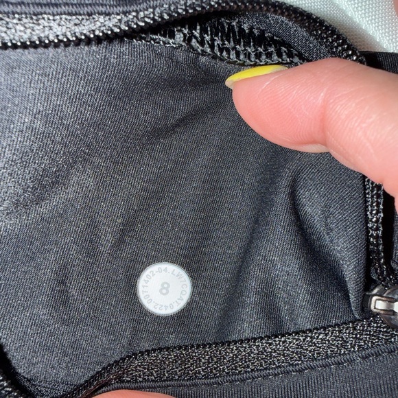 Lululemon Floral Shorts - Picture 4 of 7